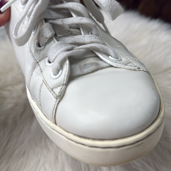 GUCCI Ace Perforated Leather Sneakers - Picture 6 of 14